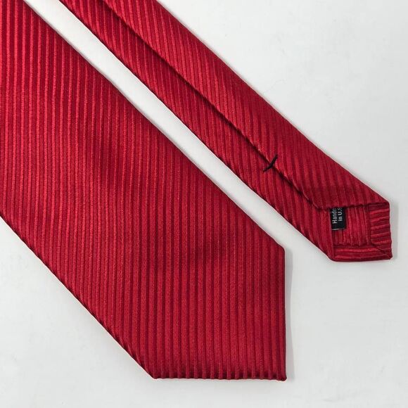 DAVID DONAHUE SILK TIE TEXTURED SATIN MINI STRIPE RED ENGLAND 3.25" X 59" - Picture 1 of 5